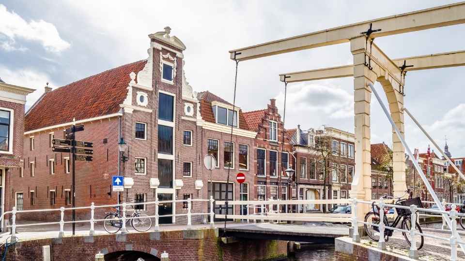 Hofstraatbrug (Hofstraat Bridge)