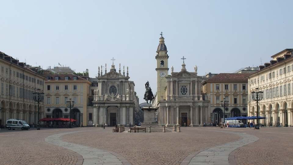 Piazza San Carlos