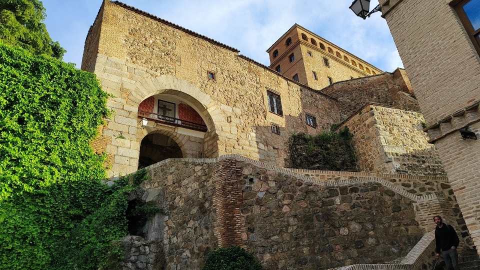 Puerta de Valmardón - Mezquita del Cristo de la Luz