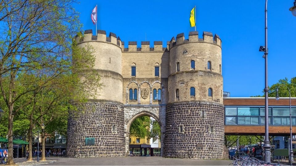 Hahnentorburg