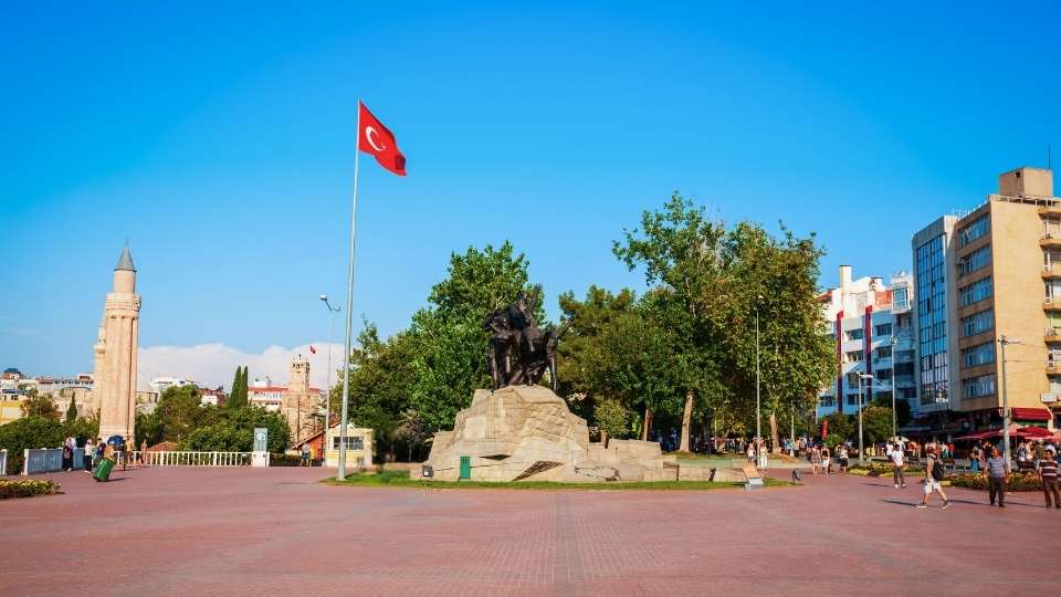 Starting point - Republic Square