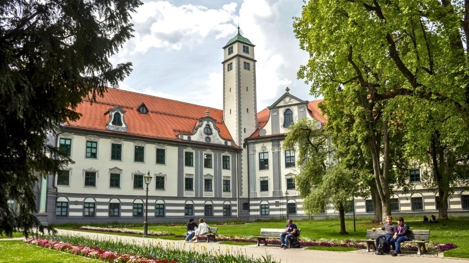 Fronhof y Residencia Episcopal