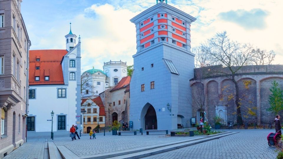 Murallas y Puerta Roja (Rotes Tor) 