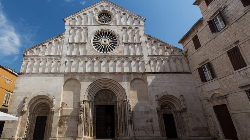 Fachada de la catedral