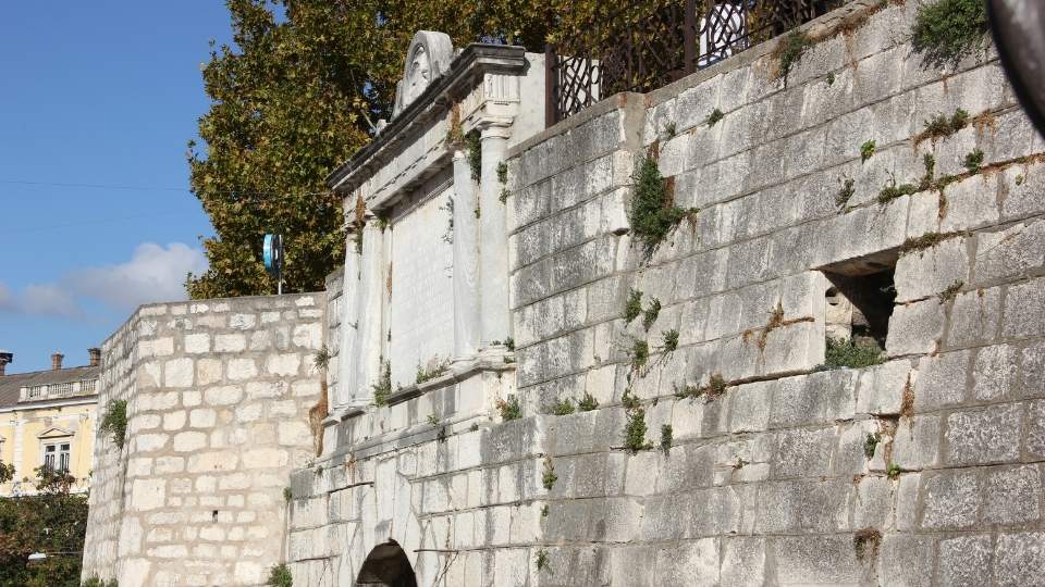  Murallas de la ciudad