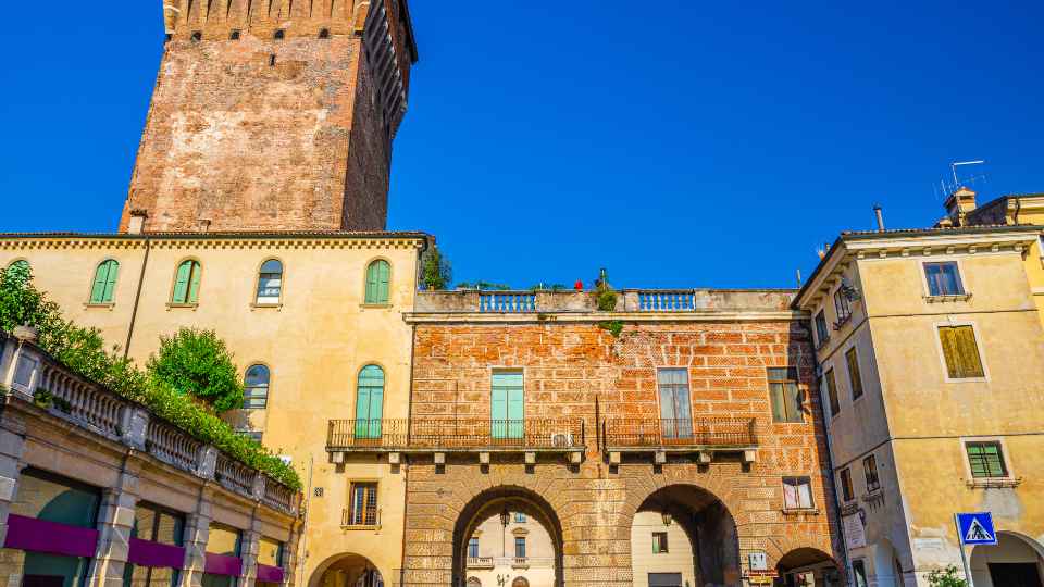 Porta Castello
