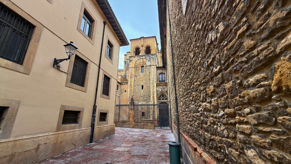 Patio de la Torre Vieya