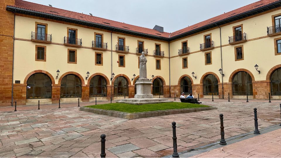 Plaza de Feijoo
