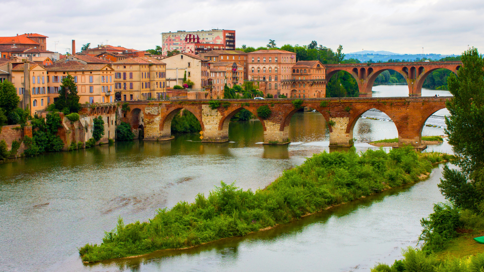 Tarn River und Old Bridge