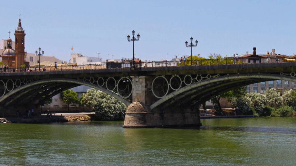 Vista del Puente de Triana