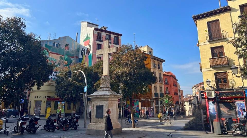 Puerta Cerrada Square