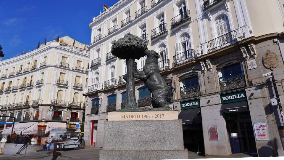 El Oso y el Madroño