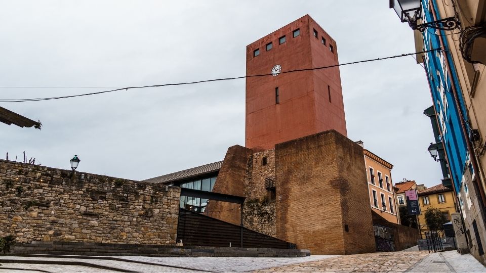 Restos de la muralla romana