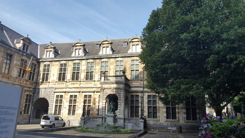 Estatua Hendrik Conscience