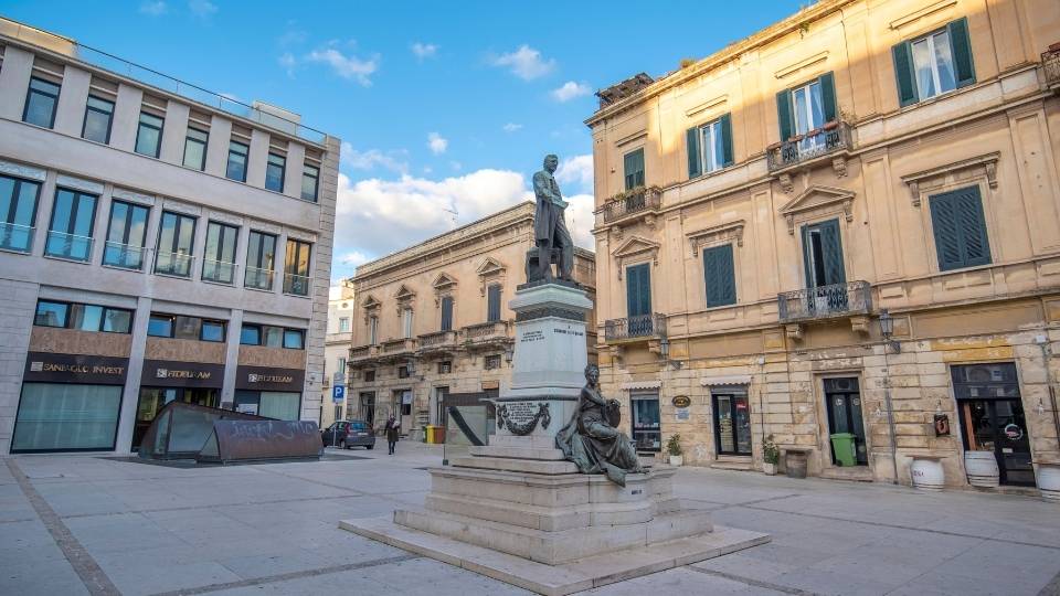 Piazzetta Sigismondo Castromediano
