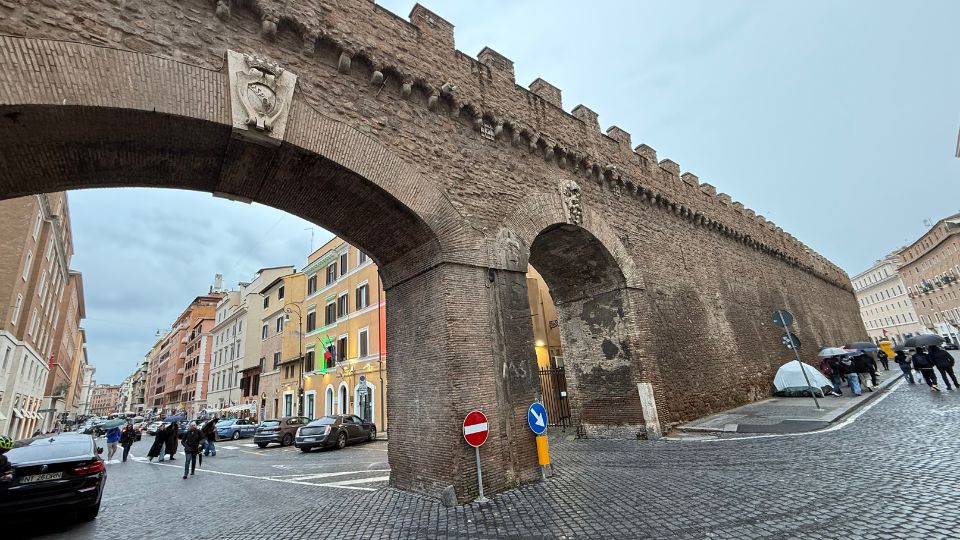Borgo Sant'Angelo y las murallas