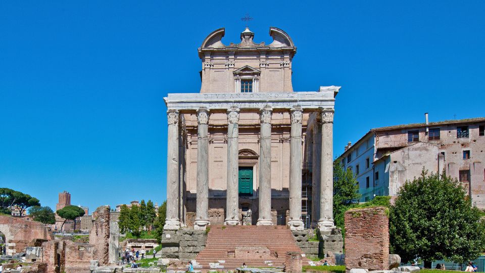 Templo de Antonio y Faustina