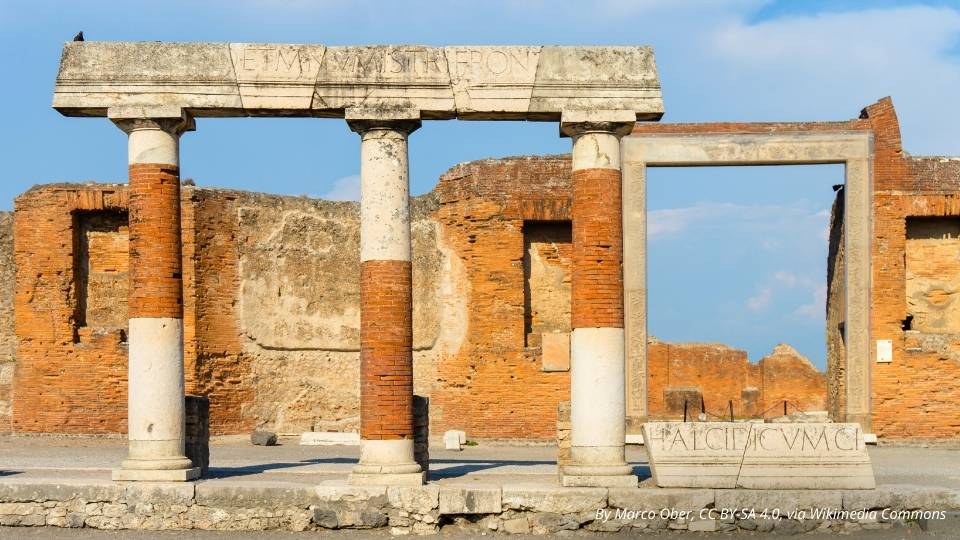  Edificio de Eumaquia