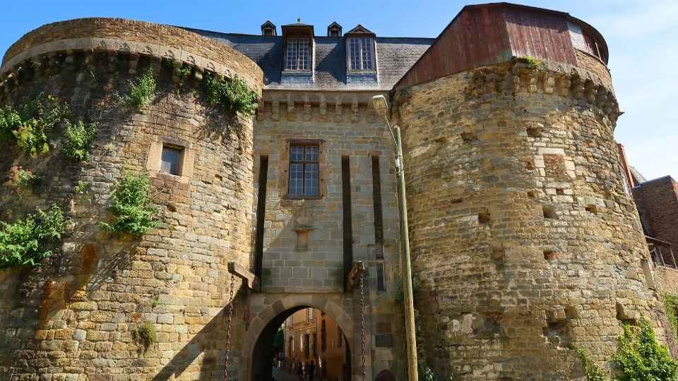 Puertas Mordelaises