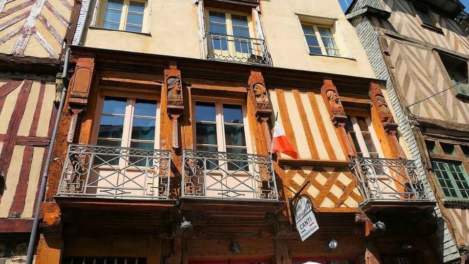 Calle Chapitre y Hôtel de Blossac