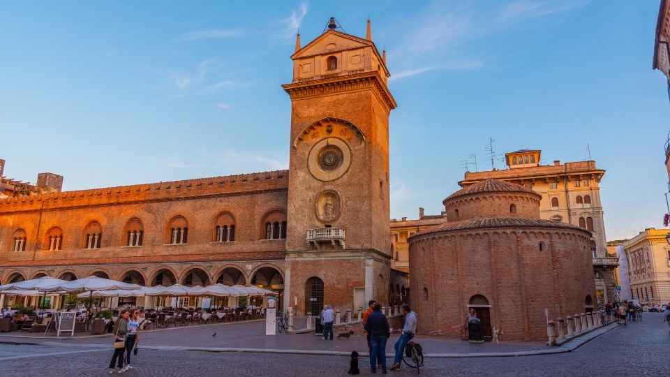 Piazza delle Erbe e Rotonda di San Lorenzo