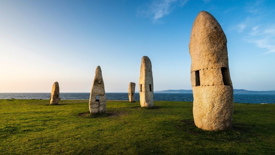 Menhirs et monument aux exécutés