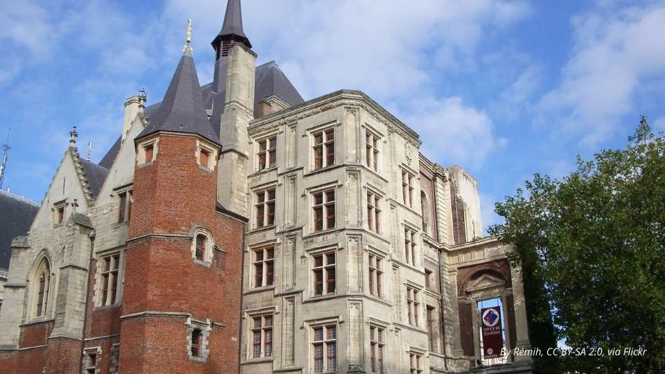 Plaza y Palacio Rihour