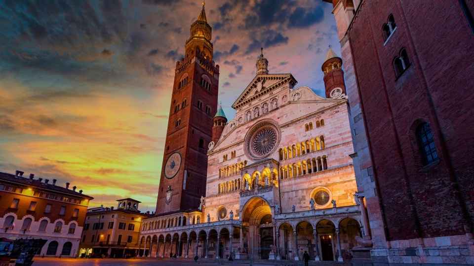 Catedral de Santa Maria Assunta e Piazza del Comune