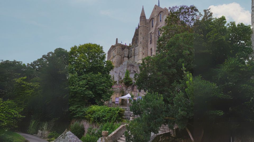 Ascenso a la abadía