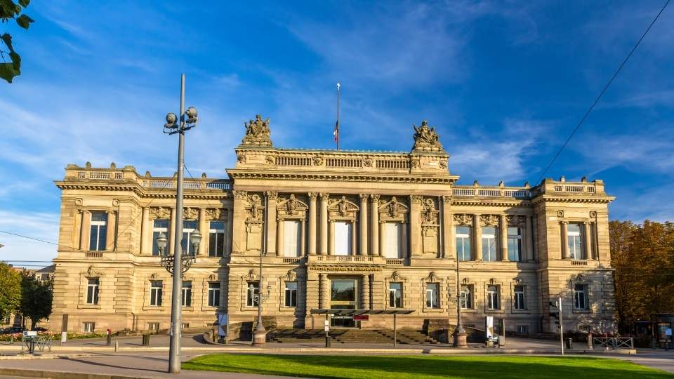 Biblioteca y Teatro Nacional