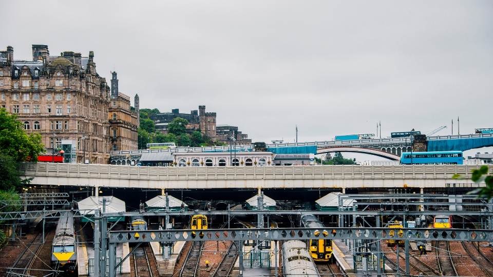 North Bridge y Waverley