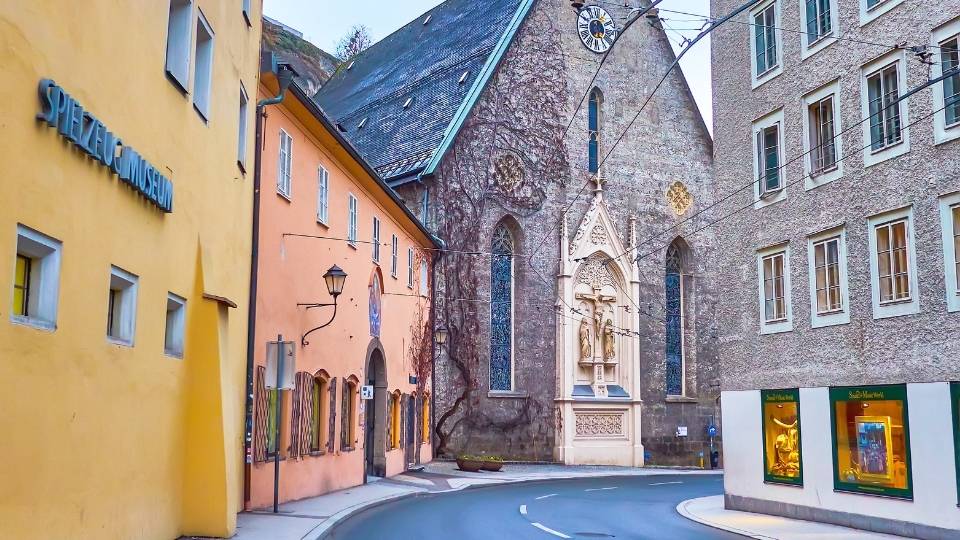 Krankenhaus von El Burgo und Kirche San Blas
