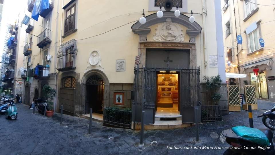 Iglesia de Santa María Francisca de las Cinco Llagas