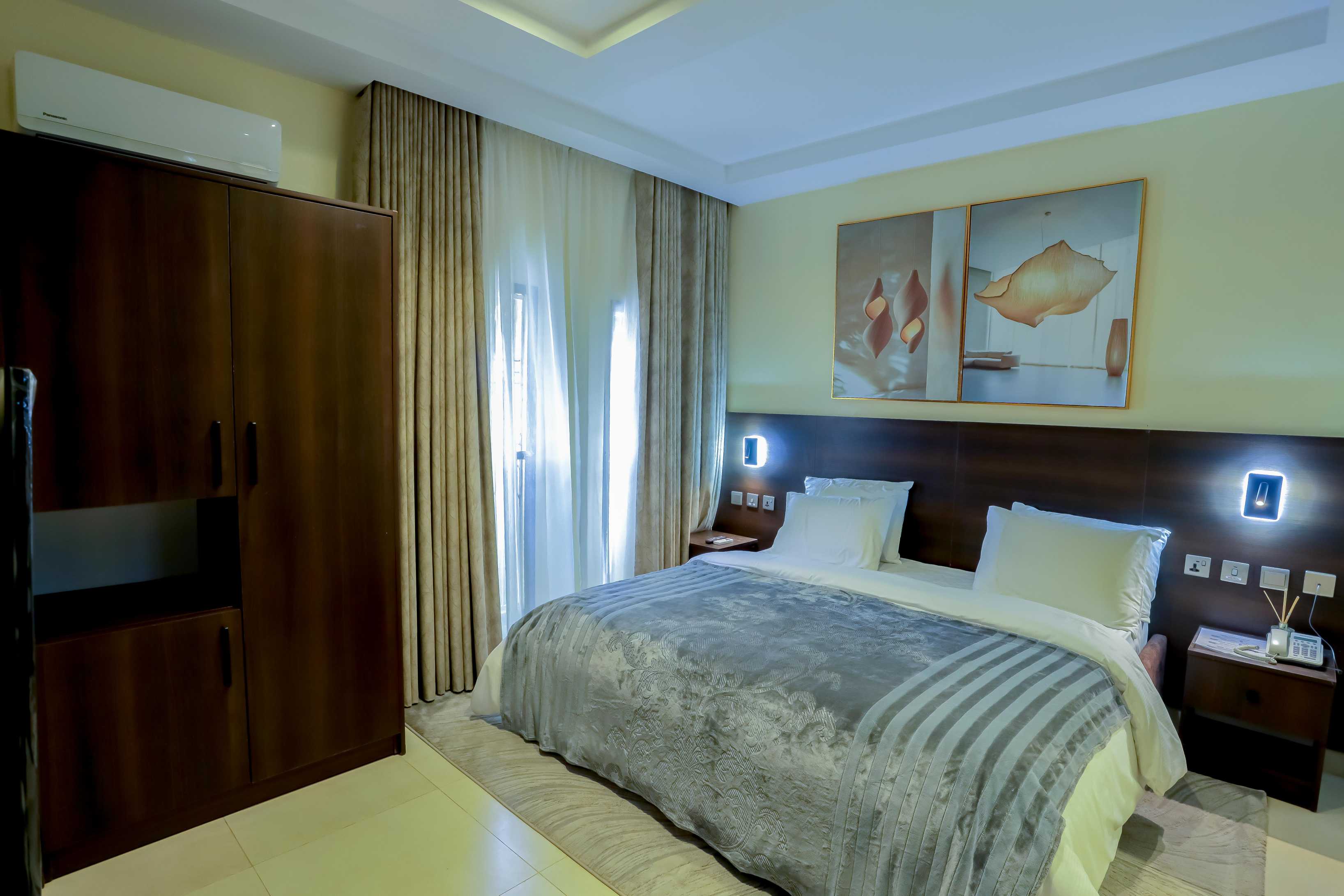 Ambassadorial Suite 2 — image 1