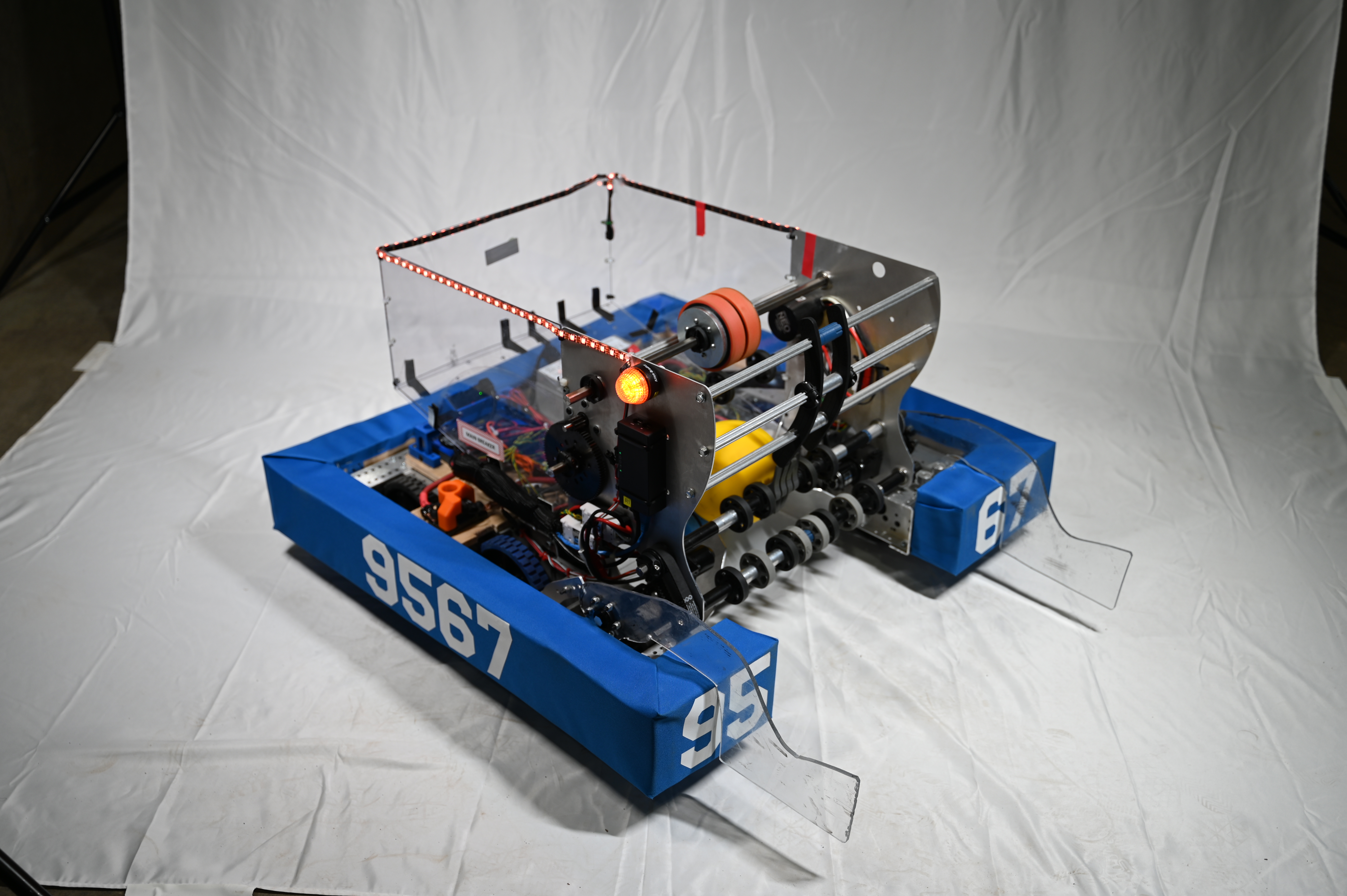 Stormbreakers robot photo