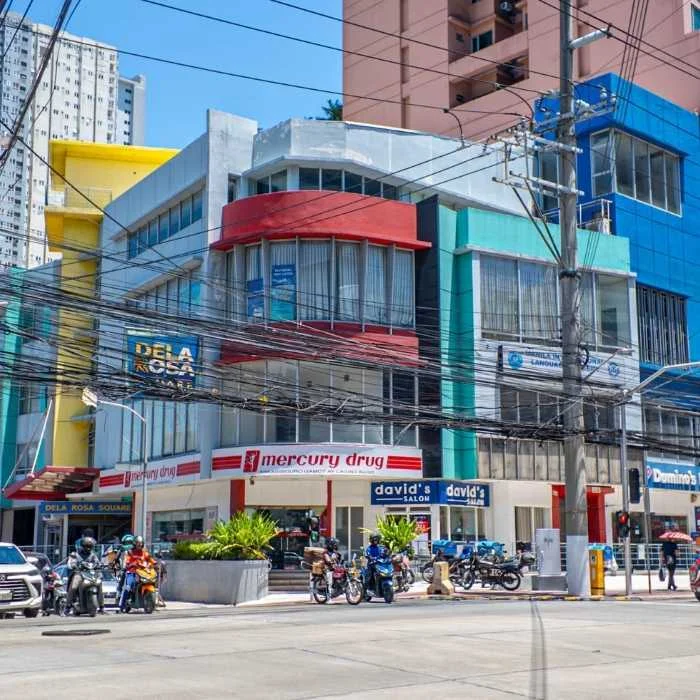 Dela Rosa Square