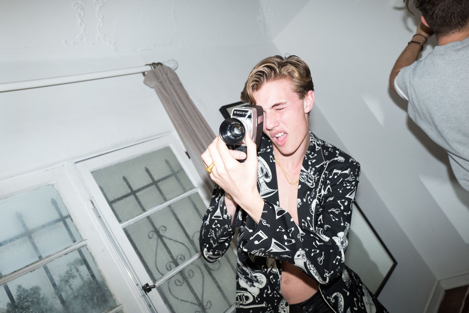 LUCKY BLUE FLAUNT MAG