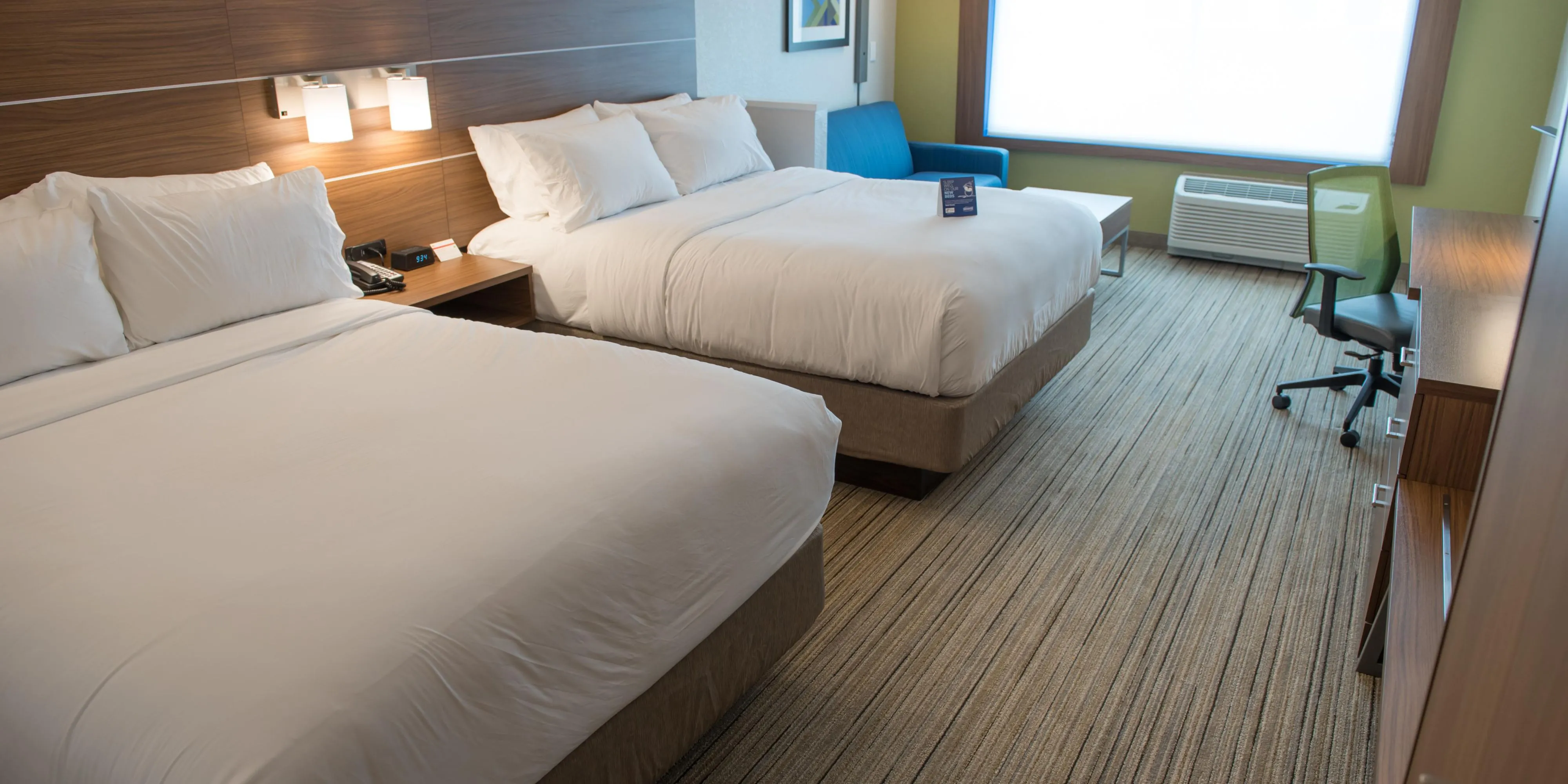 Holiday Inn Express & Suites Dayton North-Vandalia