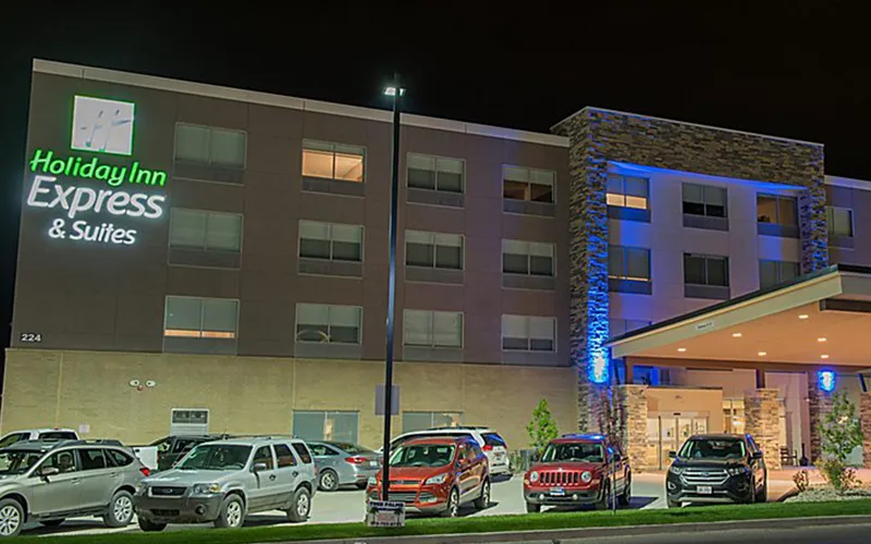 Holiday Inn Express & Suites Dayton Southwest