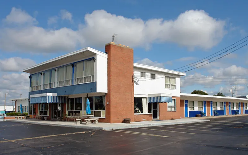 Red Horse Motel