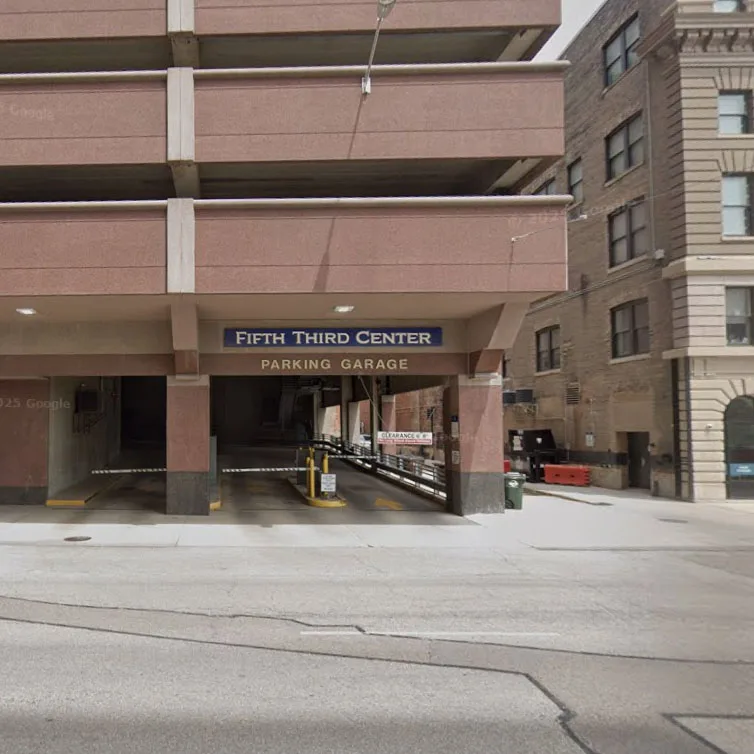 Fifth Third Center Garage