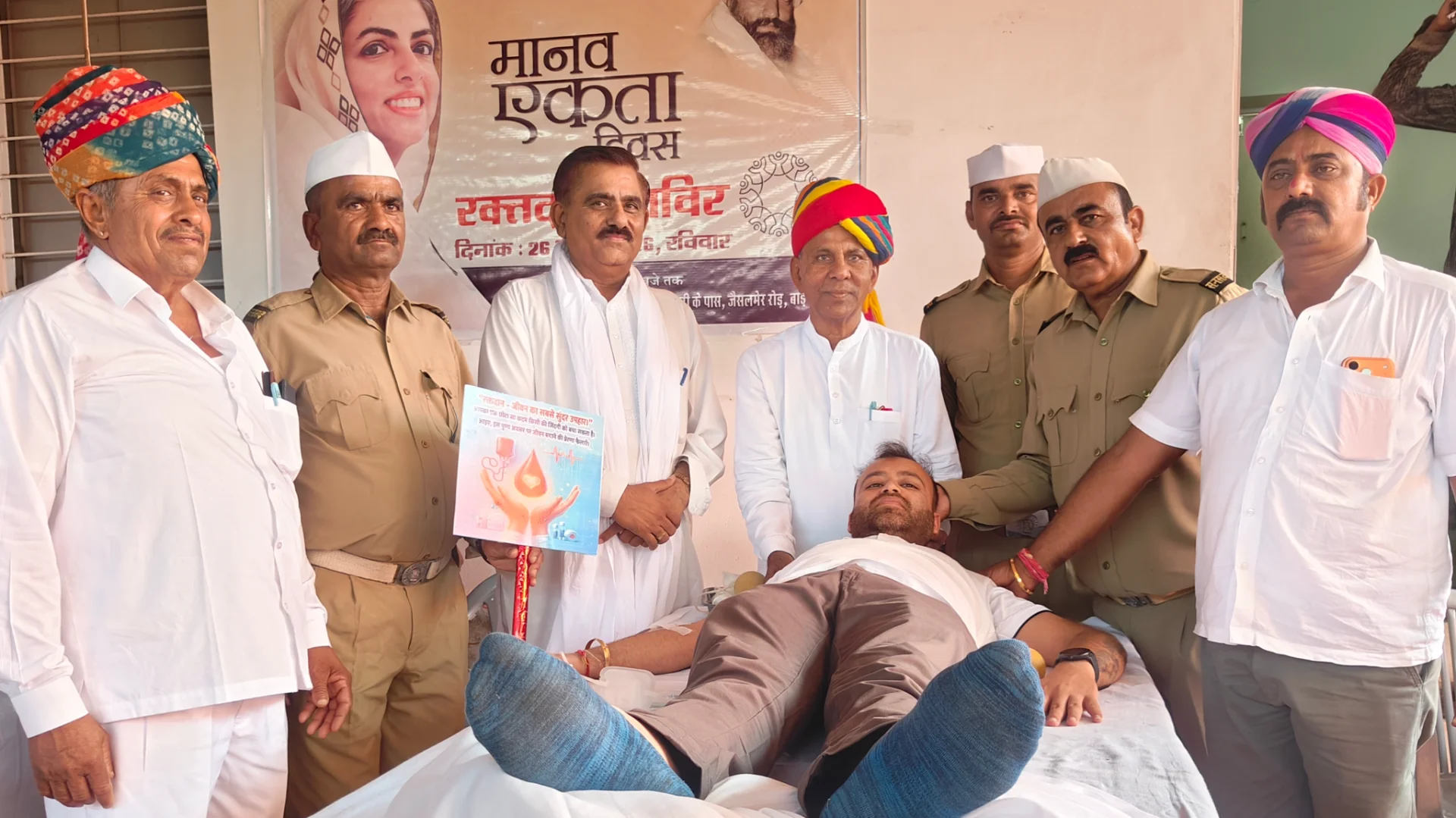 पूर्व विधायक मेवाराम जैन ने रक्तदान शिविर का किया फीता काटकर उद्घाटन, शिविर में 139 यूनिट रक्त संग्रहित, महिलाओं में दिखा उत्साह