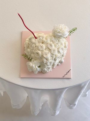 생화 케이크 이미지