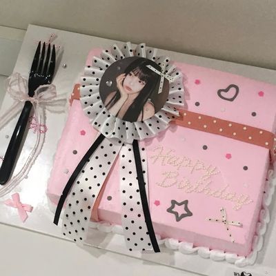 로제트 선물상자 케이크 이미지