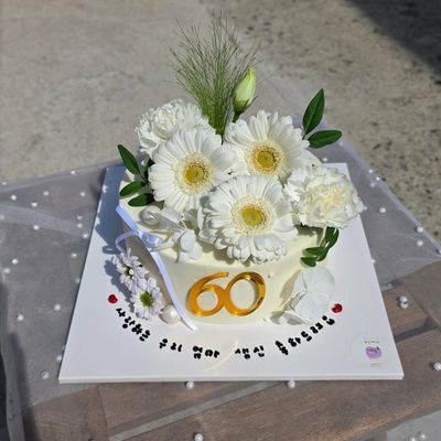 생화 케이크 이미지