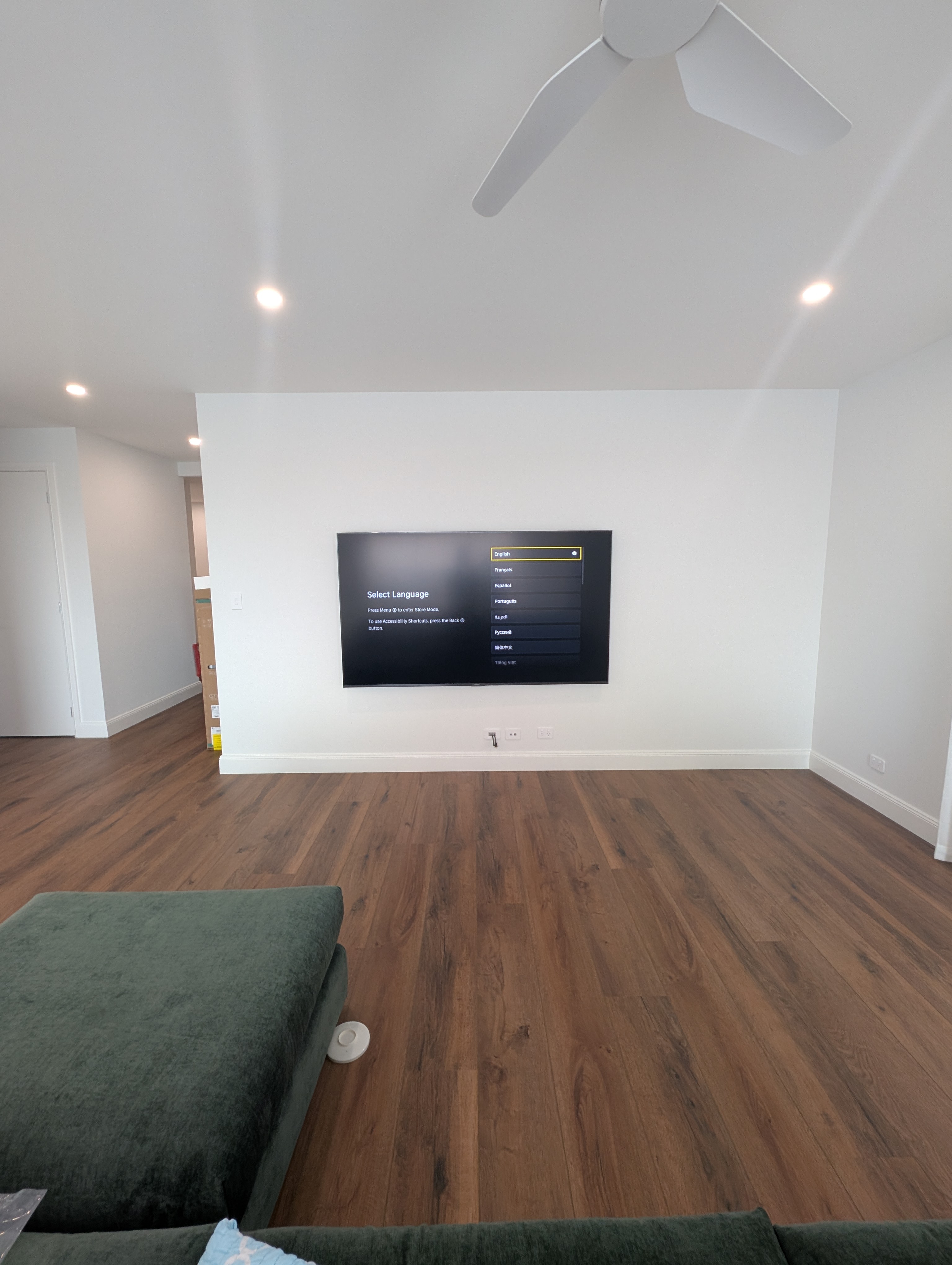 Heavy-Duty 85-Inch TV Wall Mounting in Chambers Flat: Tilting Bracket & Hidden Cables — Dead Level TV Installation, Chambers Flat