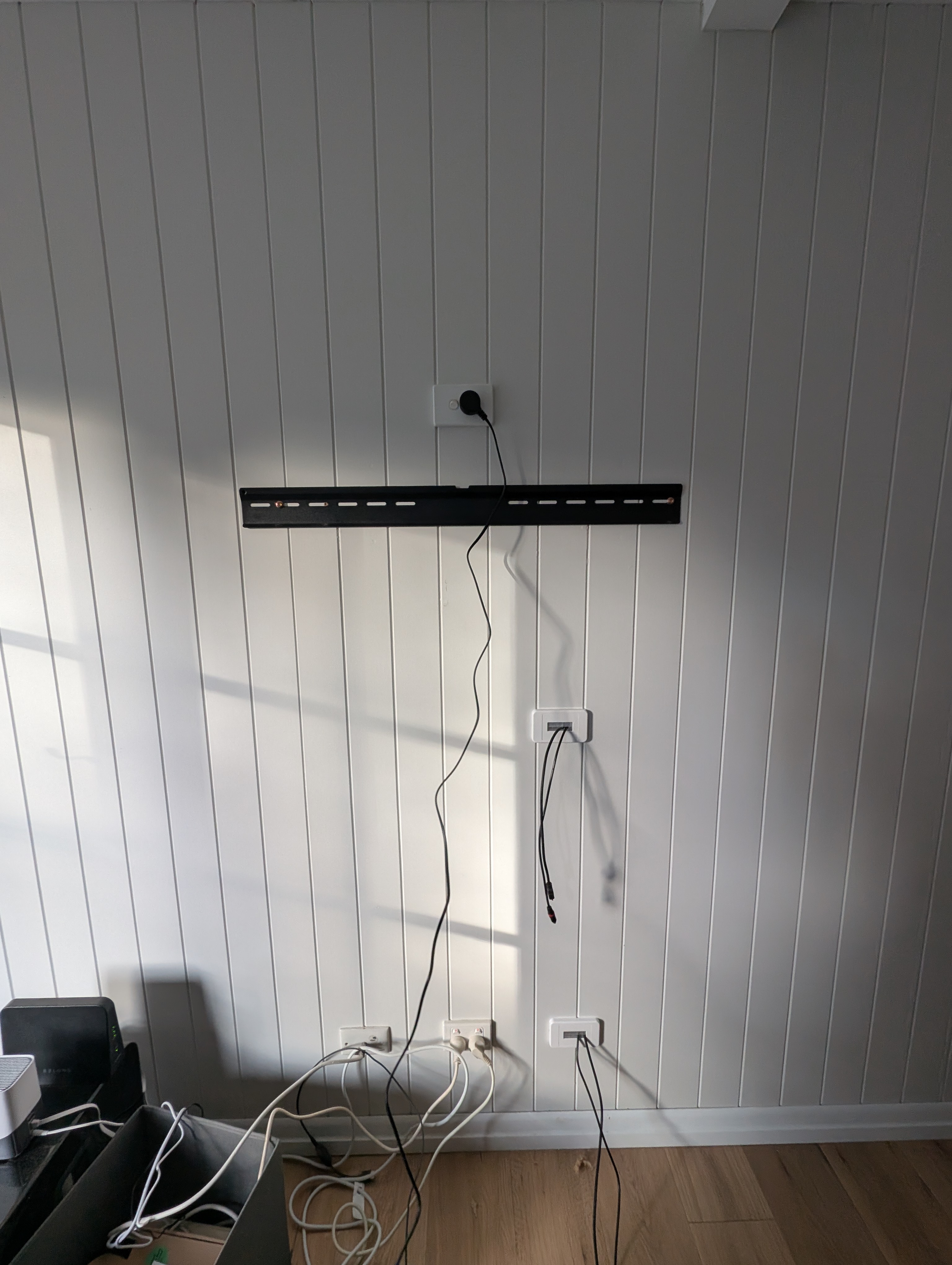 Seamless TV Mounting on a VJ Feature Wall in Redbank Plains — Dead Level TV Installation, Redbank Plains