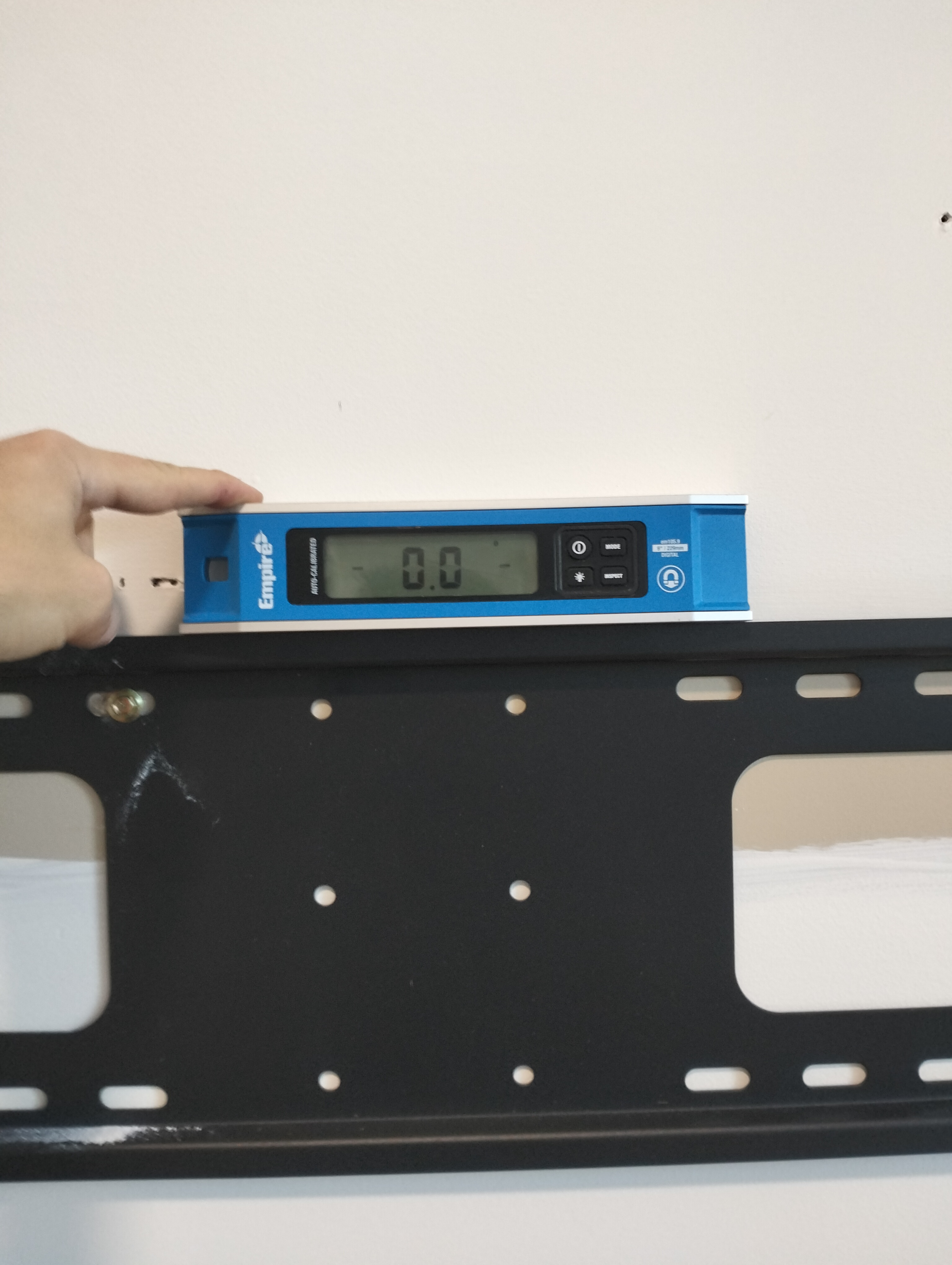 Seamless 85-inch TV Wall Mount in Algester with Dead Level — Dead Level TV Installation, Algester