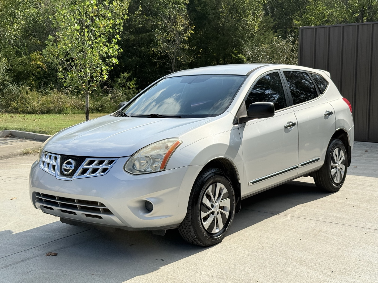 Dealer-provided photo of Nissan Rogue