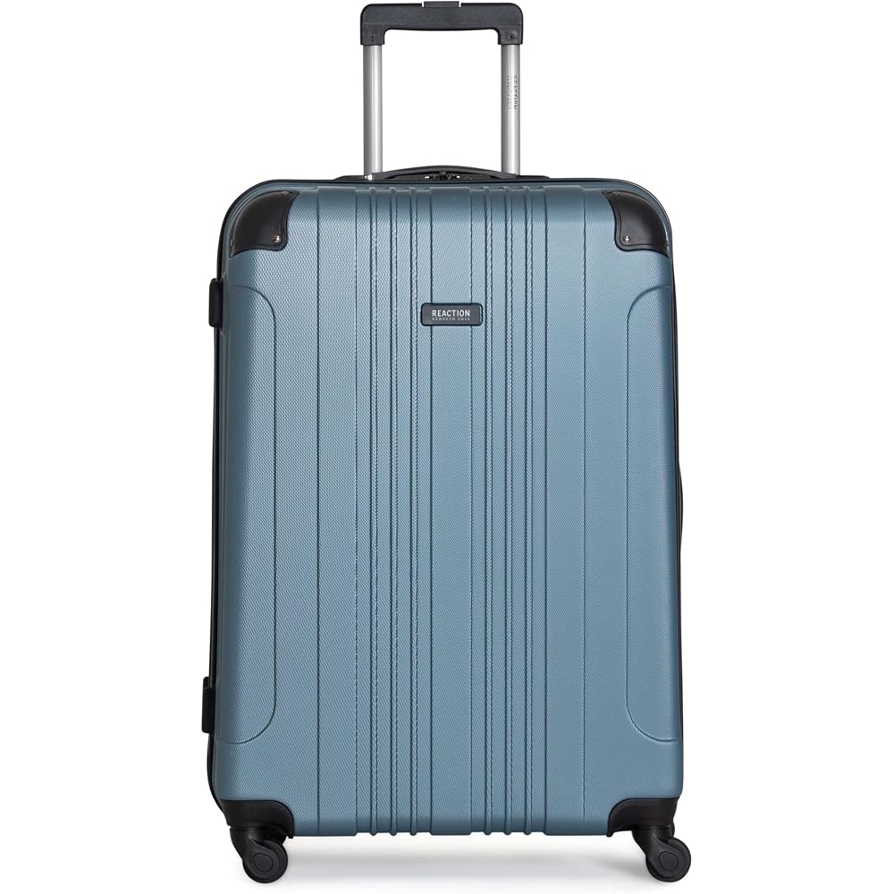 03313 Kenneth Cole Reaction Out of Bounds 28 Inch, stock photo — view 1
